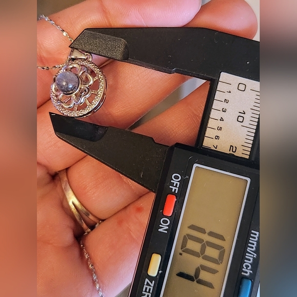 Spinning Labradorite Fidget Necklace Pendant on a Stainless Steel Chain - Picture 5 of 5